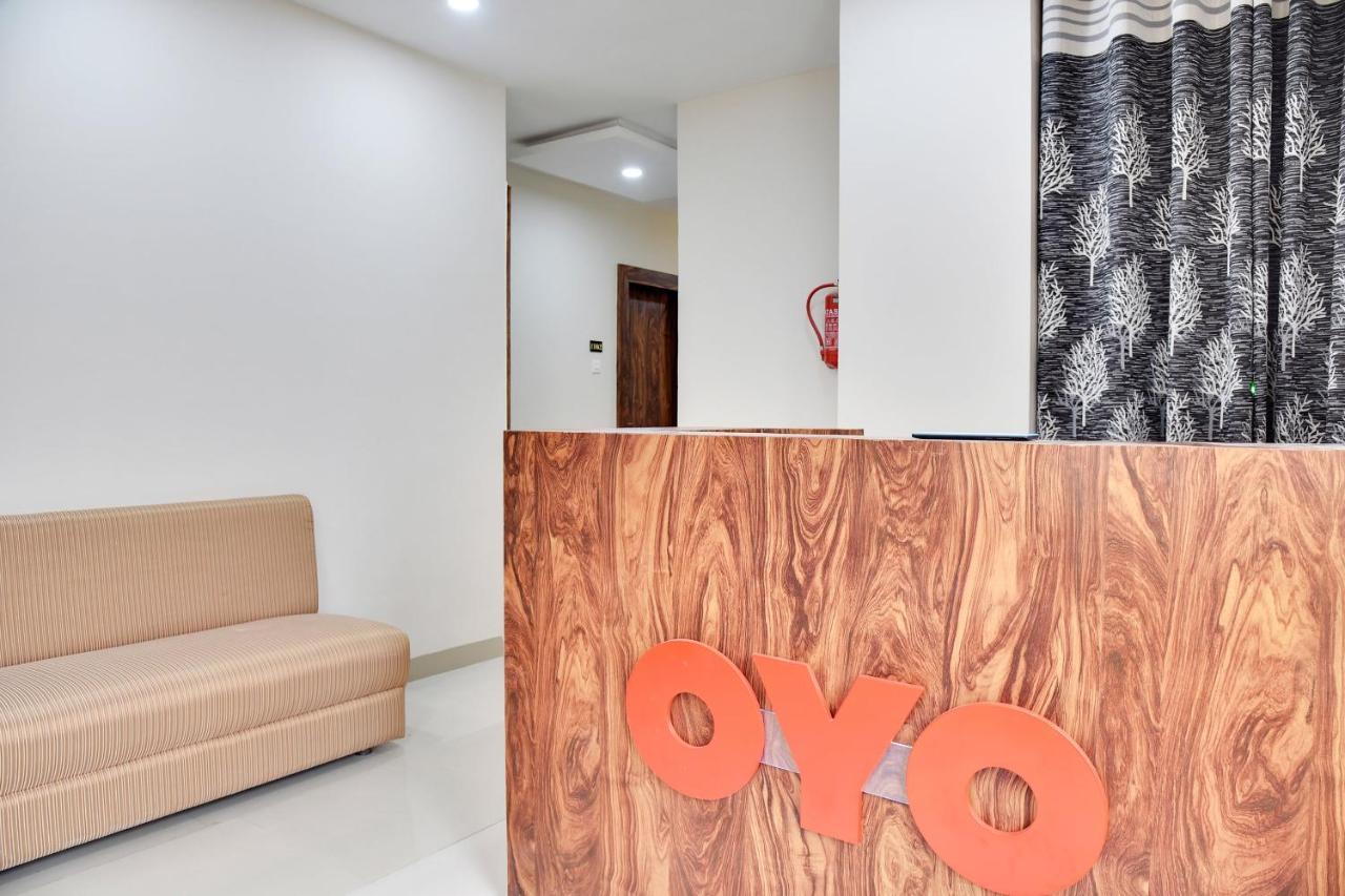 Oyo 40146 Hotel Continental Bhopal Exteriör bild