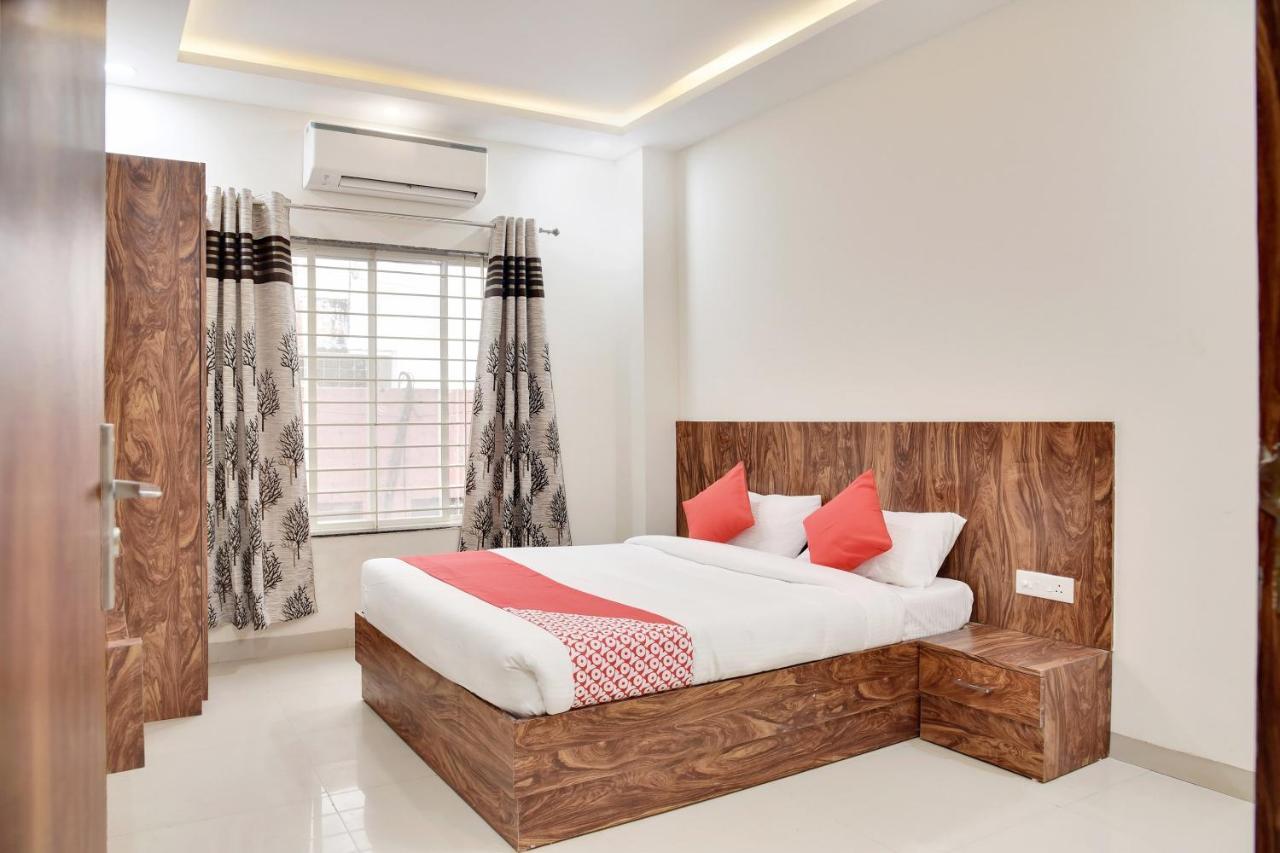 Oyo 40146 Hotel Continental Bhopal Exteriör bild