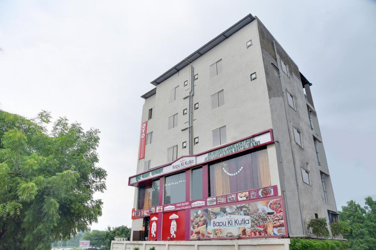 Oyo 40146 Hotel Continental Bhopal Exteriör bild
