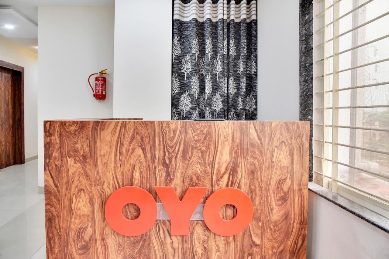 Oyo 40146 Hotel Continental Bhopal Exteriör bild