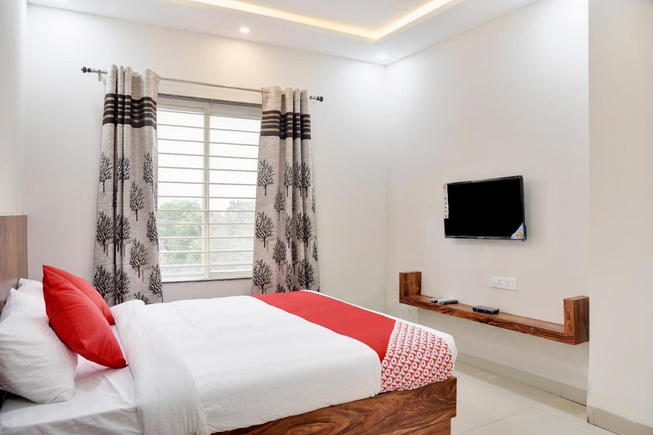 Oyo 40146 Hotel Continental Bhopal Exteriör bild