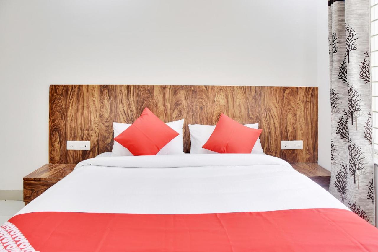 Oyo 40146 Hotel Continental Bhopal Exteriör bild